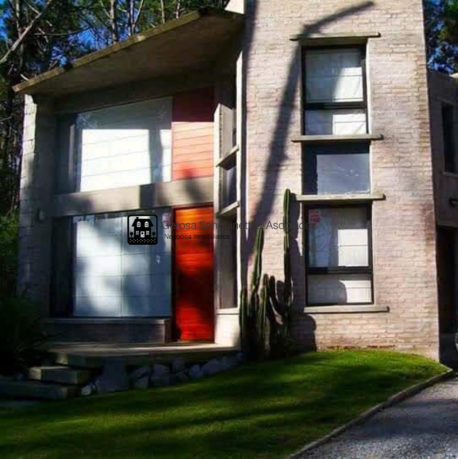 Casa ID.1800 - Casa en Montoya, 3 dormitorios y dependencia completa