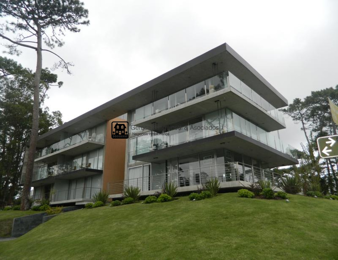 Apartamento ID.1582 - Apartamento en venta Playa Mansa