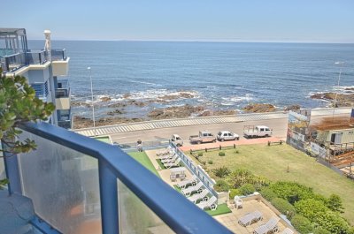Apartamento en alquiler y venta Punta del Este, 2 dormitorios y parrillero propio.