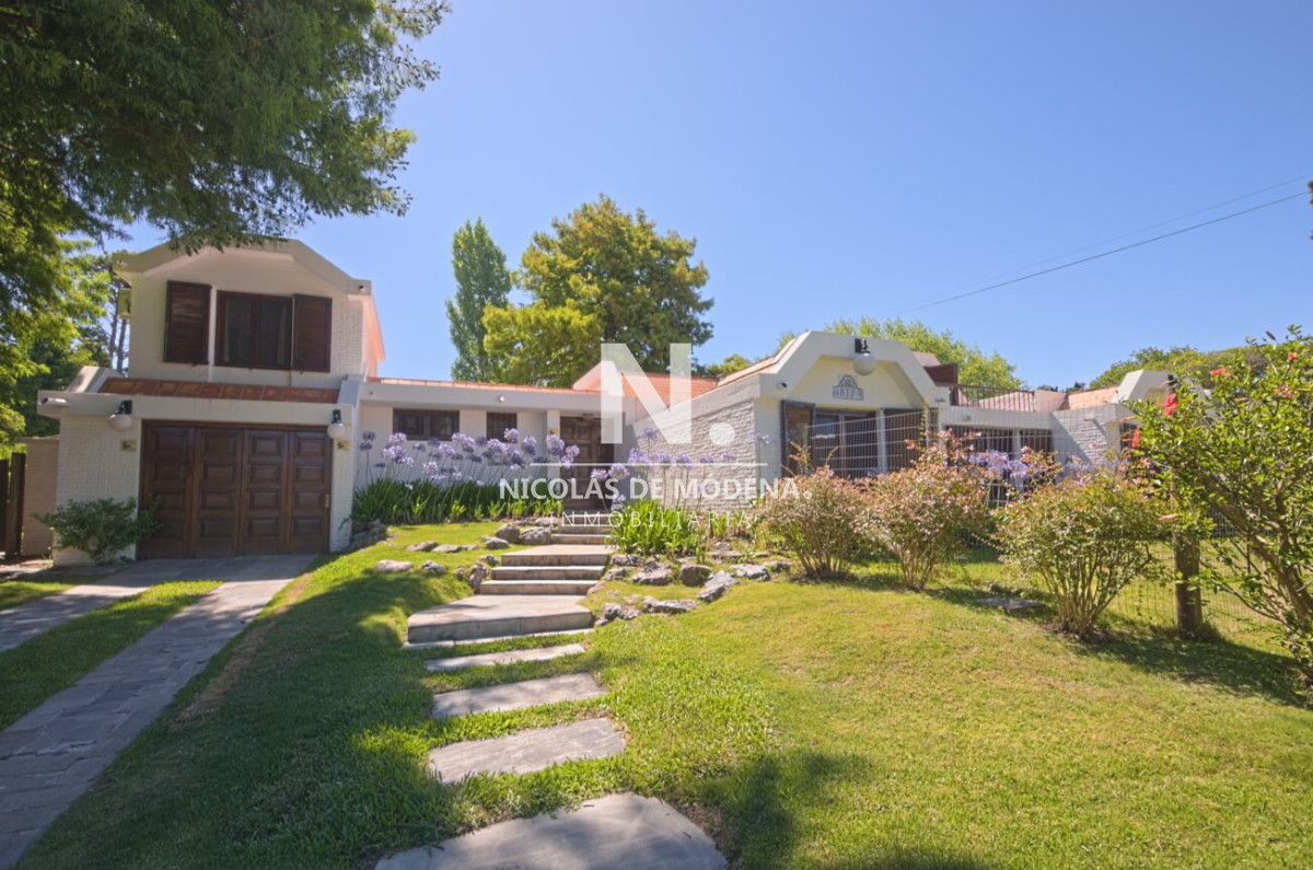 casa de 4 dormitorios con piscina climatizada en alquiler - ndm13673c