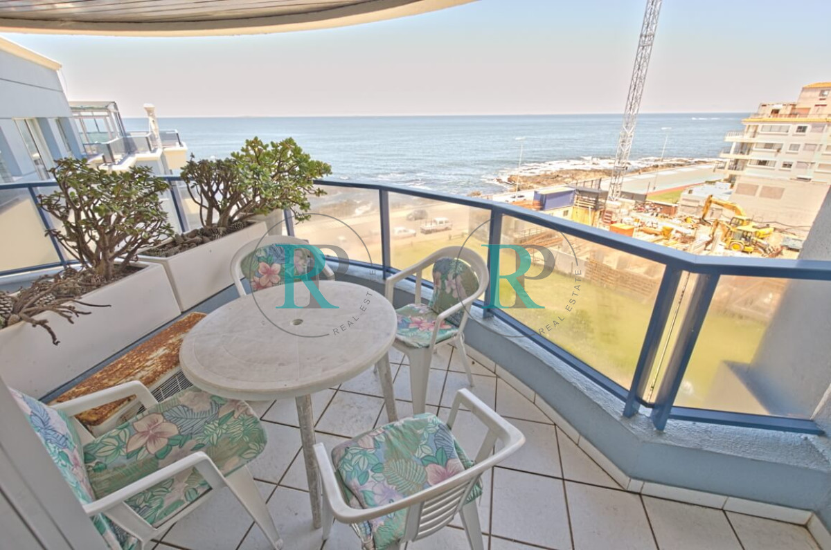 Apartamento ID.979 - Apartamento venta Punta del Este, 2 dormitorios y parrillero propio
