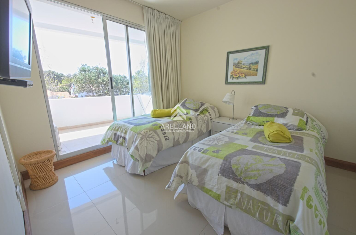 Apartamento ID.486 - venta Apartamento 3 dormitorios - Pinares