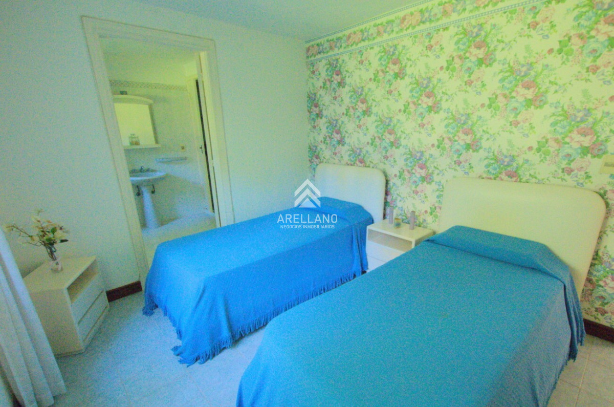Casa ID.559 - VENTA Casa en Cantegril 5 DORMITORIOS Y DEPENDENCIA