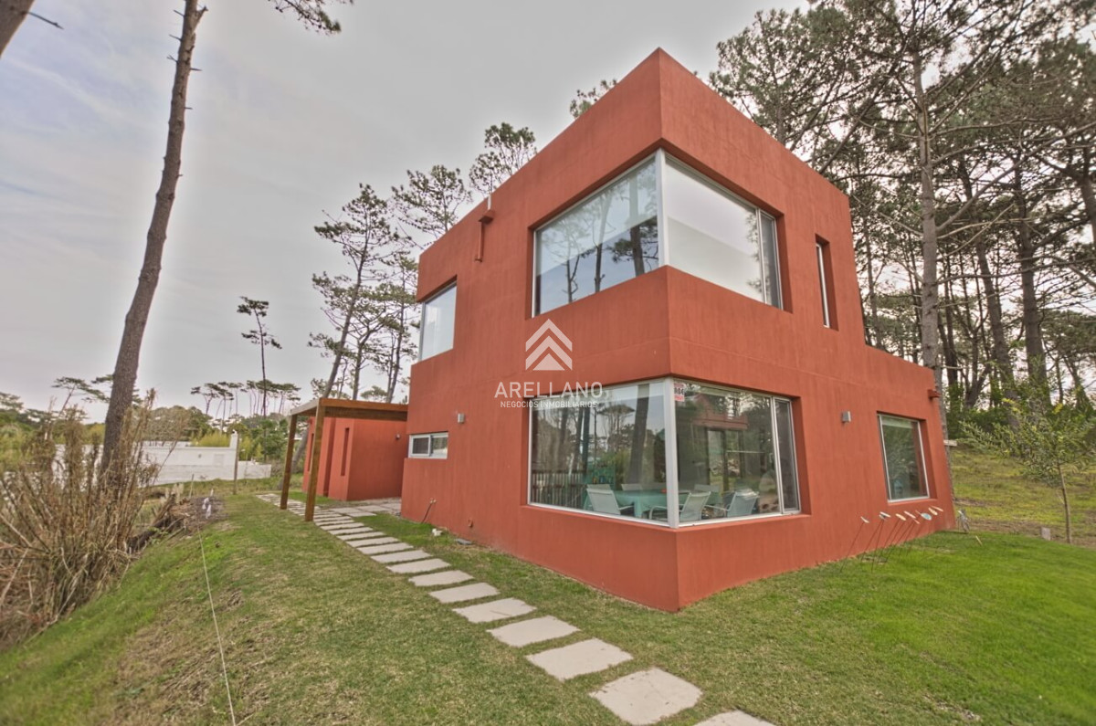 Casa ID.3643 - Casa en venta 3 dormitorios - Montoya