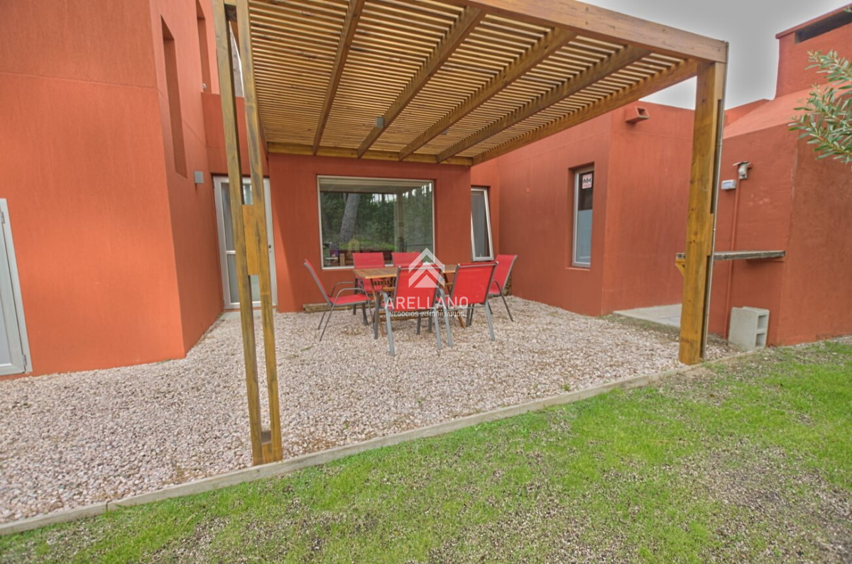 Casa ID.3643 - Casa en venta 3 dormitorios - Montoya