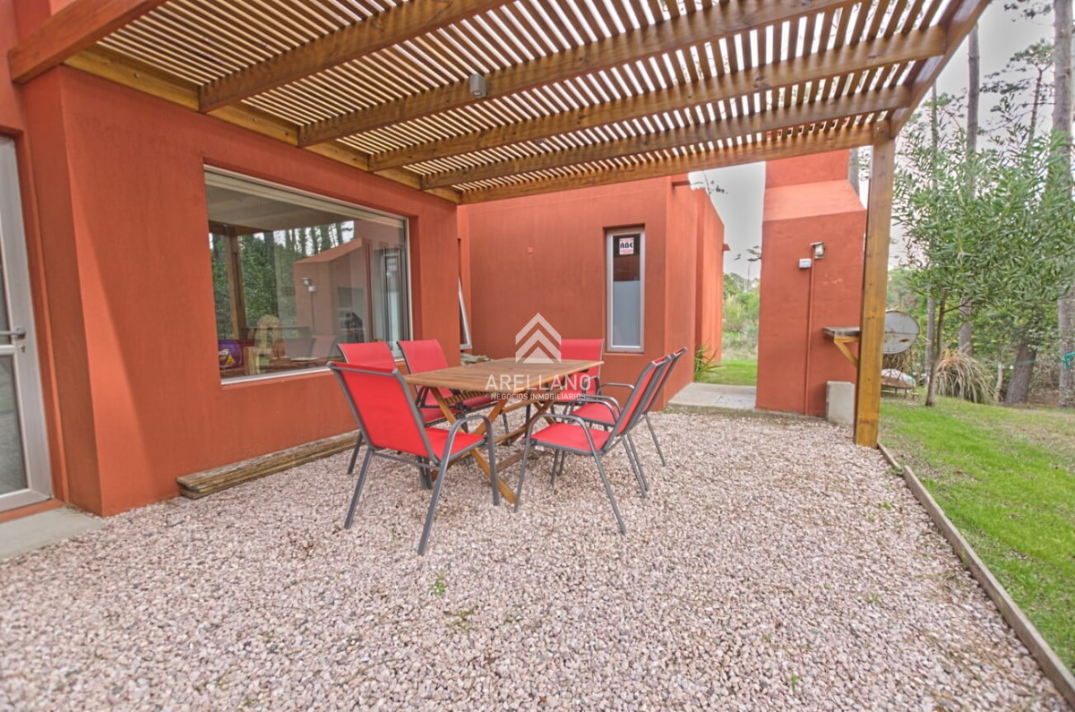 Casa ID.3643 - Casa en venta 3 dormitorios - Montoya