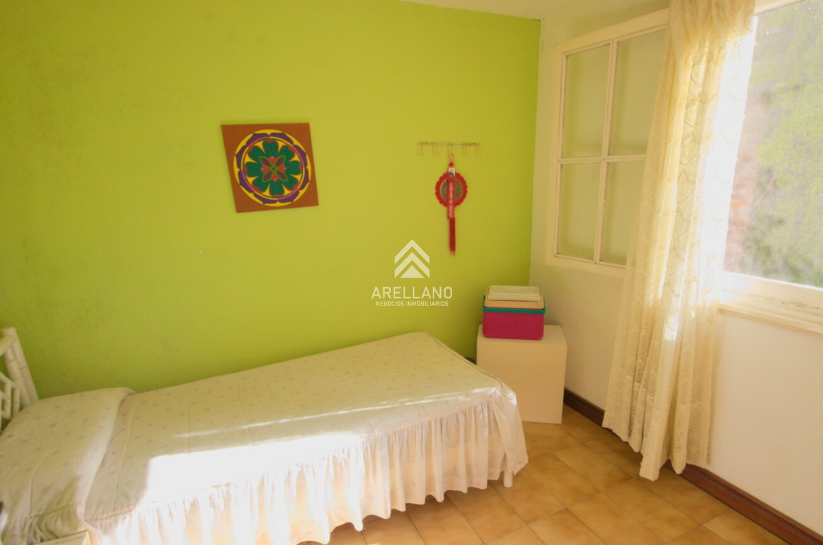 Casa ID.559 - VENTA Casa en Cantegril 5 DORMITORIOS Y DEPENDENCIA