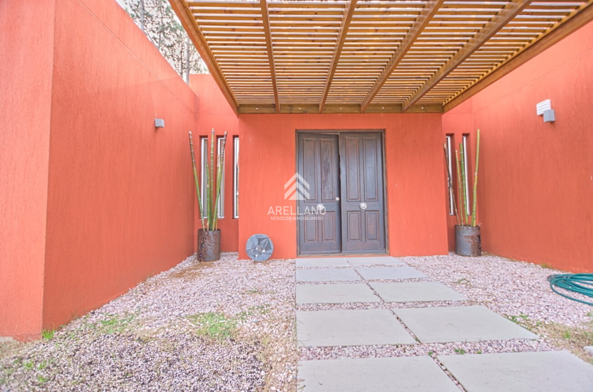 Casa ID.3643 - Casa en venta 3 dormitorios - Montoya