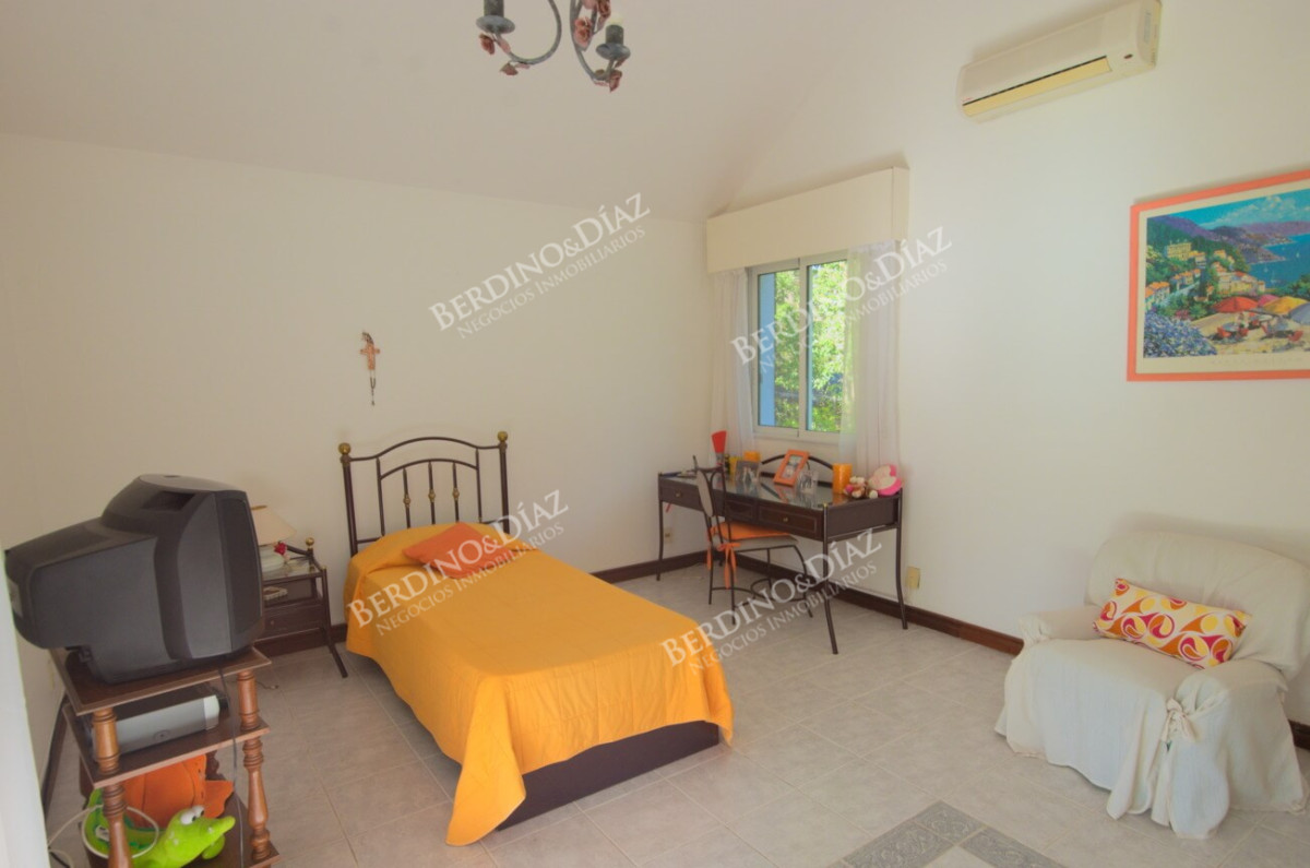 Casa ID.1900 - Divina casa en Cantegril a la venta para disfrutar todo el año