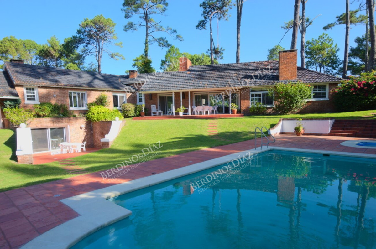 Casa ID.1900 - Divina casa en Cantegril a la venta para disfrutar todo el año