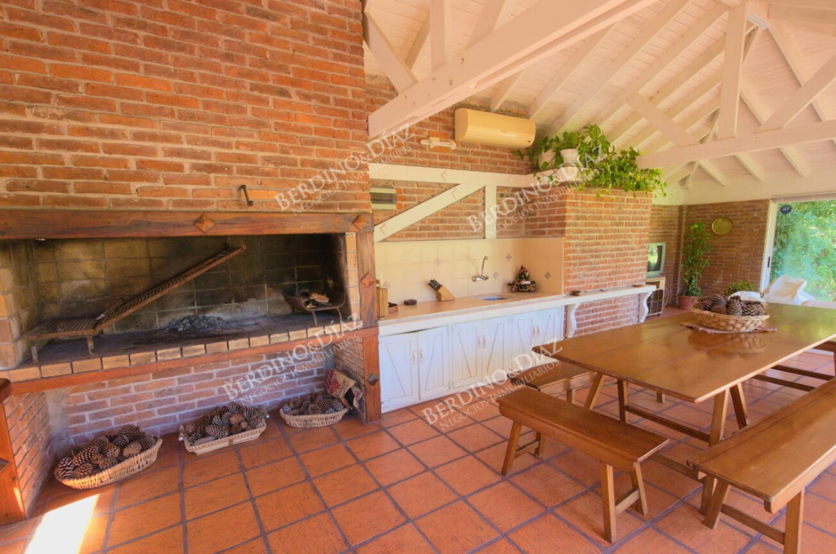 Casa ID.1900 - Divina casa en Cantegril a la venta para disfrutar todo el año