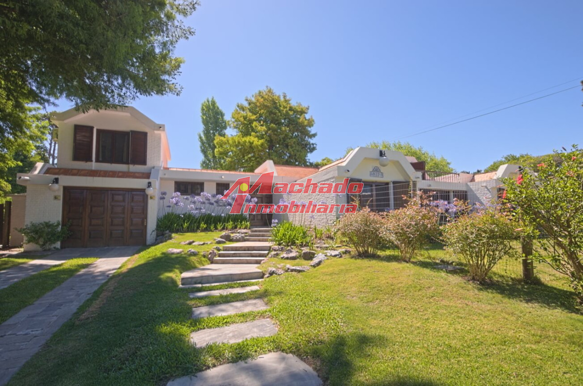 casa de 4 dormitorios con piscina climatizada en alquiler - mch8586c