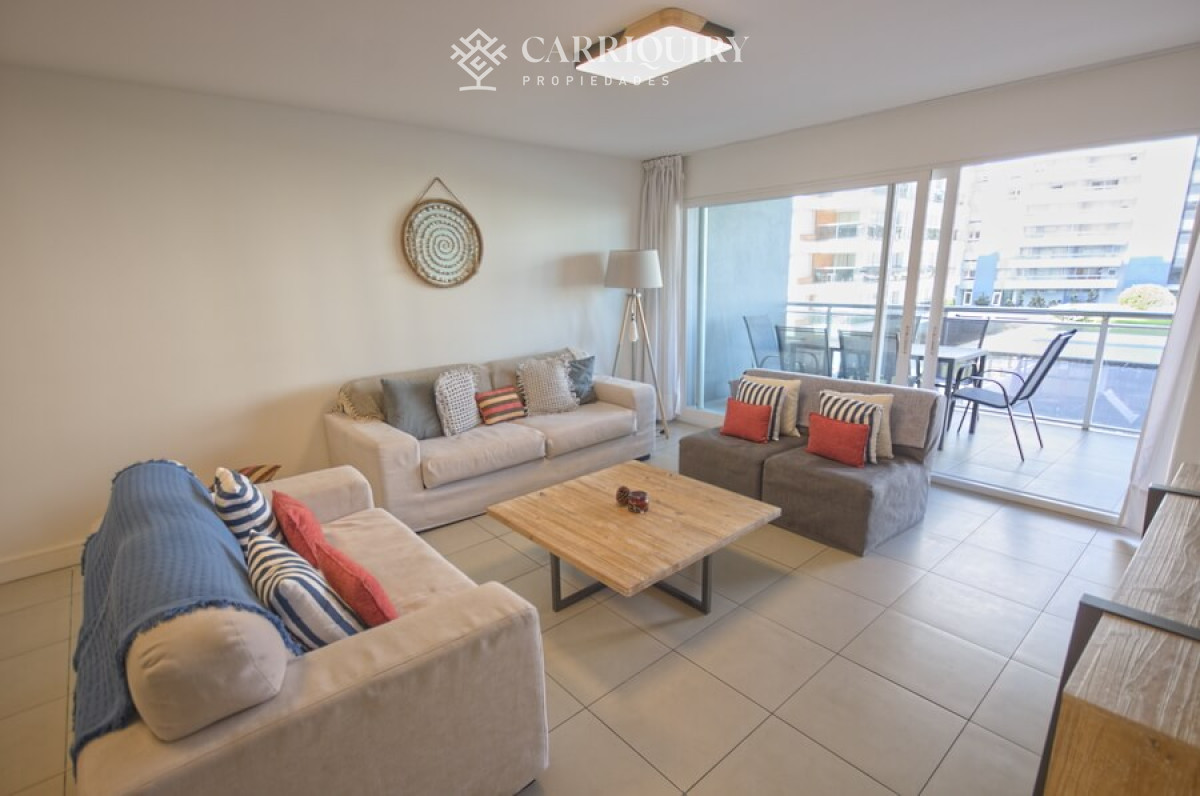 Apartamento ID.7013 - Apartamento en venta, 3 dormitorios 