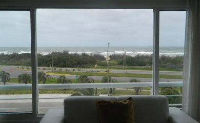 Apartamento en Brava frente al mar, alquiler