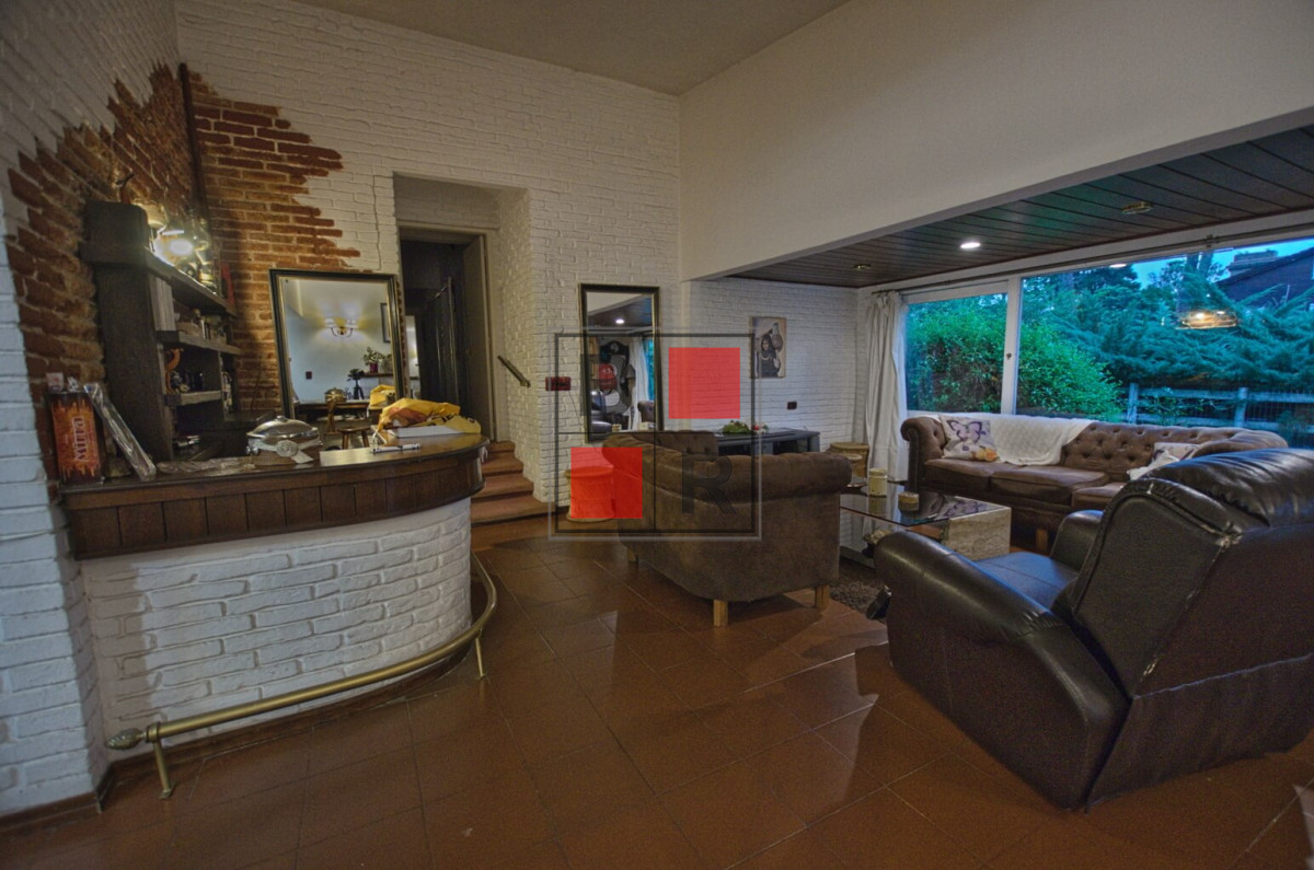 Casa ID.1111 - Casa a la venta con piscina 