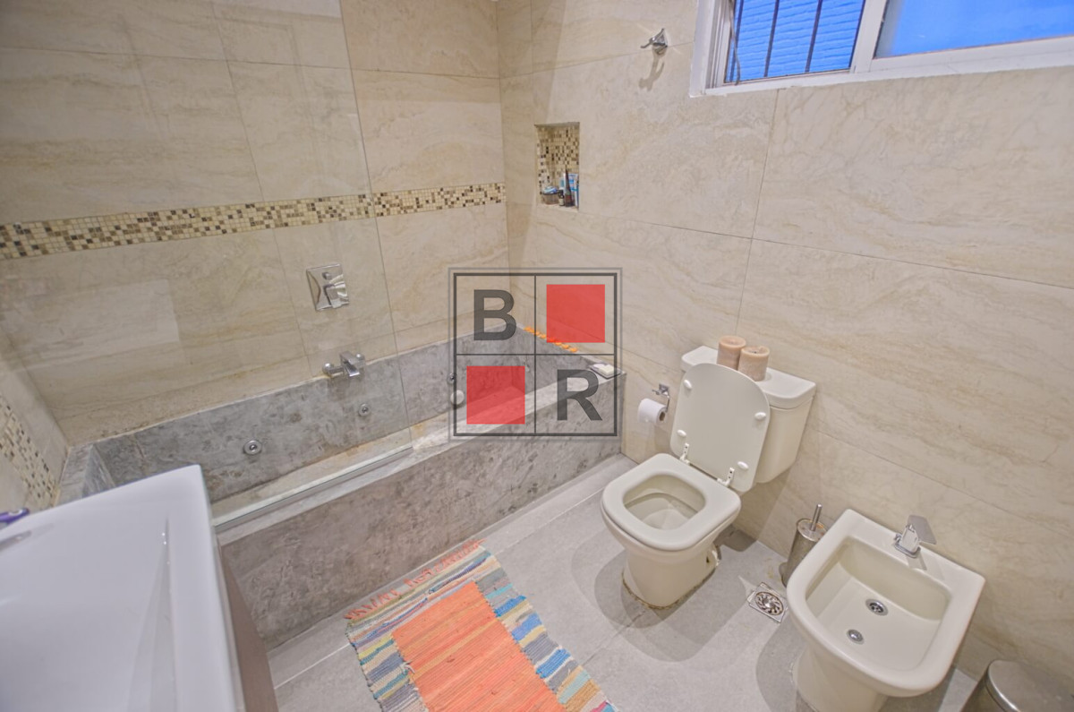 Casa ID.1111 - Casa a la venta con piscina 