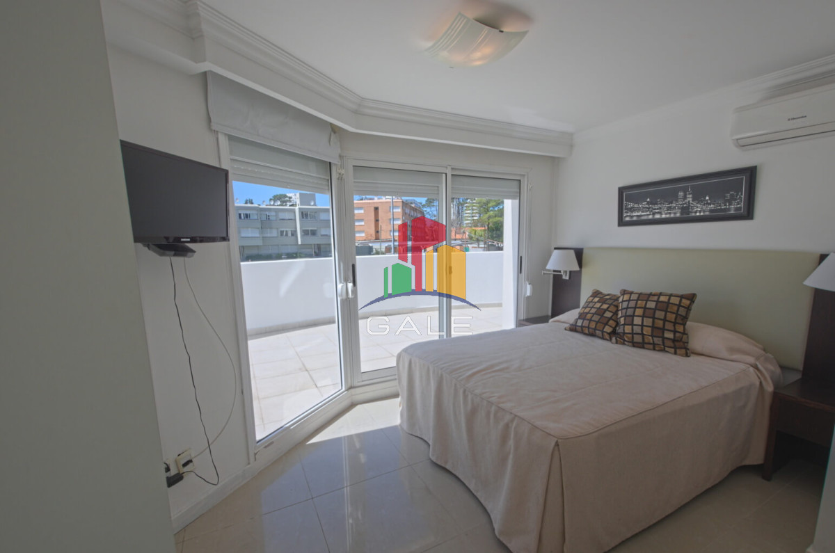 Apartamento ID.1701 - Apartamento en venta 3 dormitorios con parrillero Playa Mansa