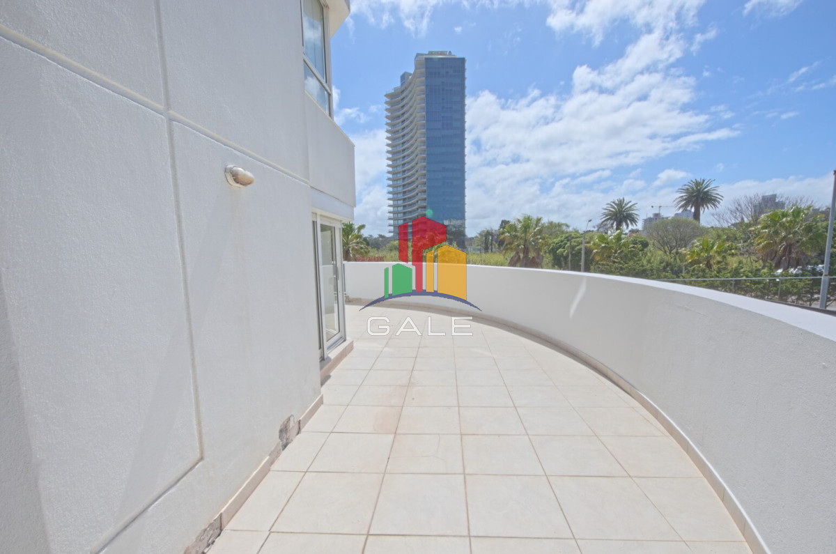 Apartamento ID.1701 - Apartamento en venta 3 dormitorios con parrillero Playa Mansa