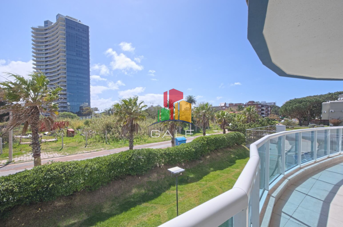 Apartamento ID.1701 - Apartamento en venta 3 dormitorios con parrillero Playa Mansa