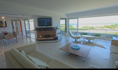 Apartamento a la venta en Playa Brava 4 dormitorios