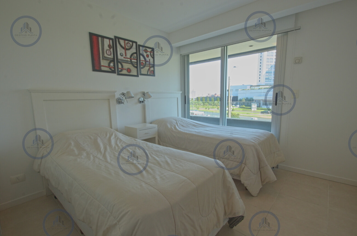 Apartamento ID.1061 - Apartamento de 3 Dormitorios en Playa Mansa