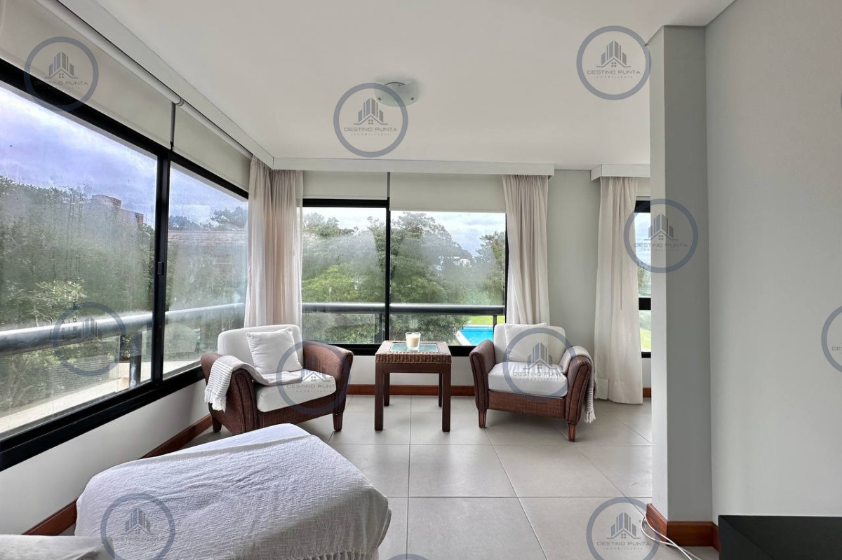 Alquiler en Playa Brava, Apartamento de 3 Dormitorios — fotografía 2