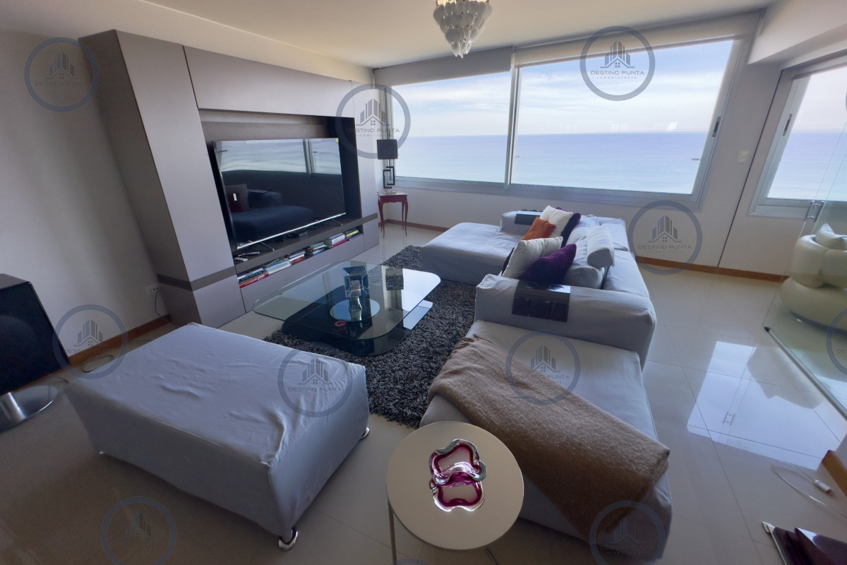 Moderno Apartamento de 3 Dormitorios en Primera línea de la Brava — fotografía 4