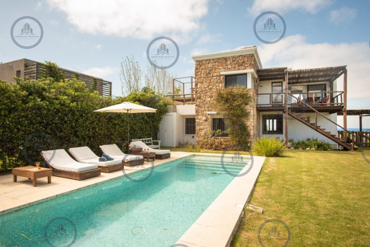 Casa ID.1095 - Casa de 4 Dormitorios con Vista al Mar y Piscina, El Chorro Manantiales
