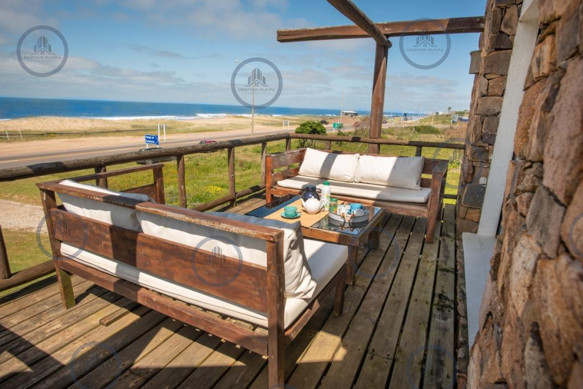 Casa ID.1095 - Casa de 4 Dormitorios con Vista al Mar y Piscina, El Chorro Manantiales
