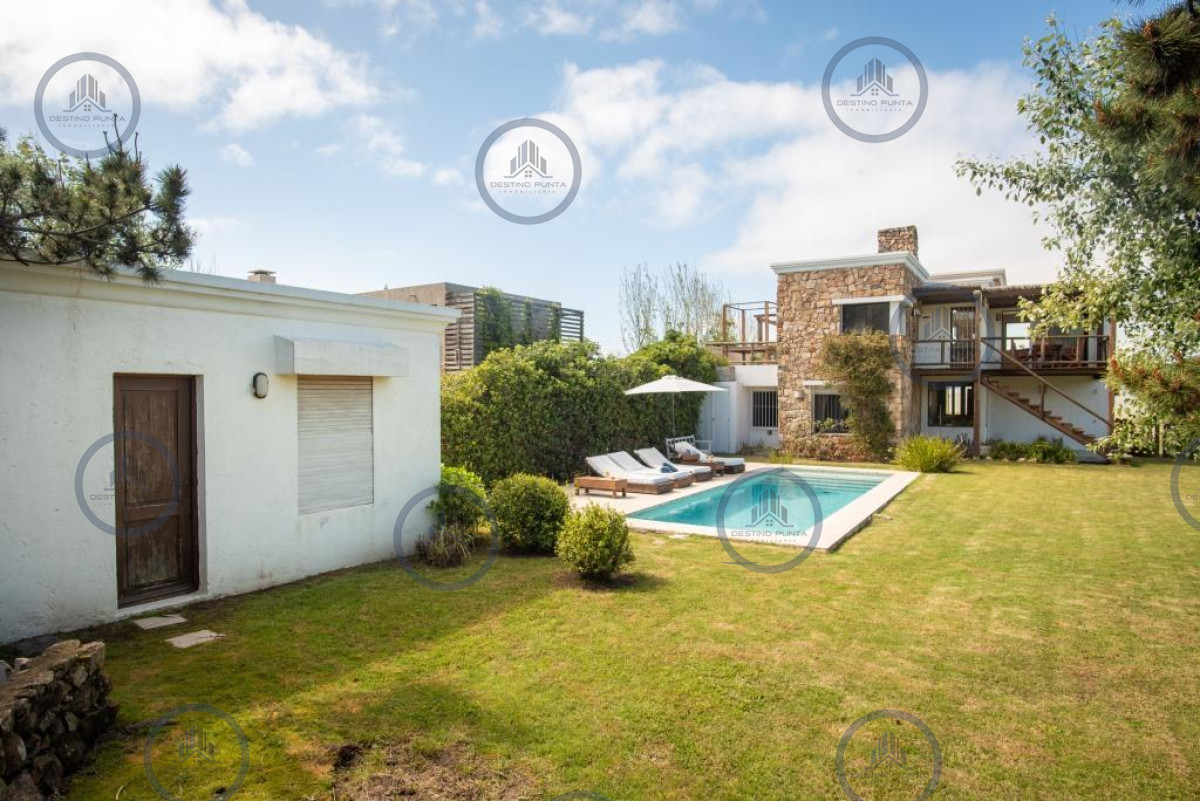 Casa ID.1095 - Casa de 4 Dormitorios con Vista al Mar y Piscina, El Chorro Manantiales