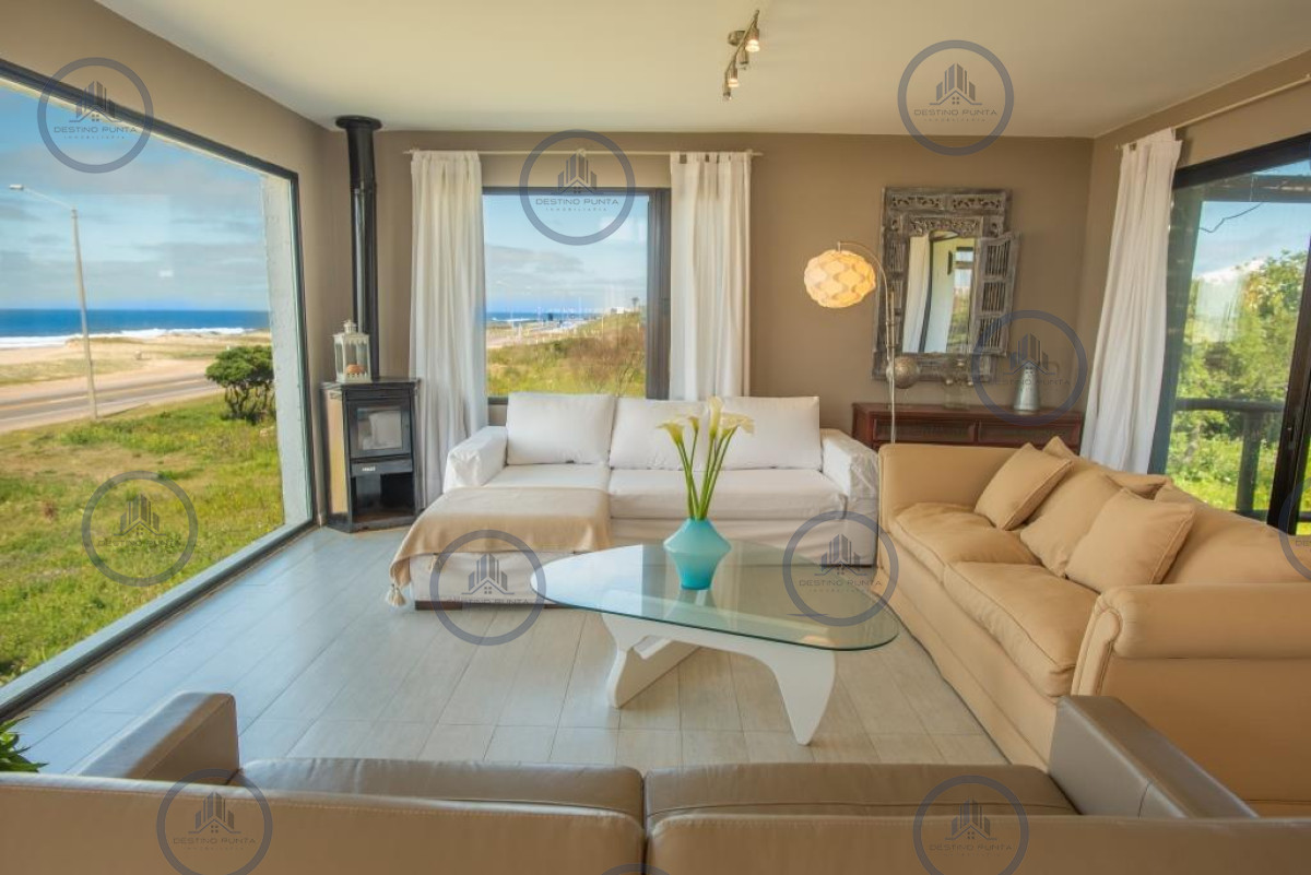 Casa ID.1095 - Casa de 4 Dormitorios con Vista al Mar y Piscina, El Chorro Manantiales