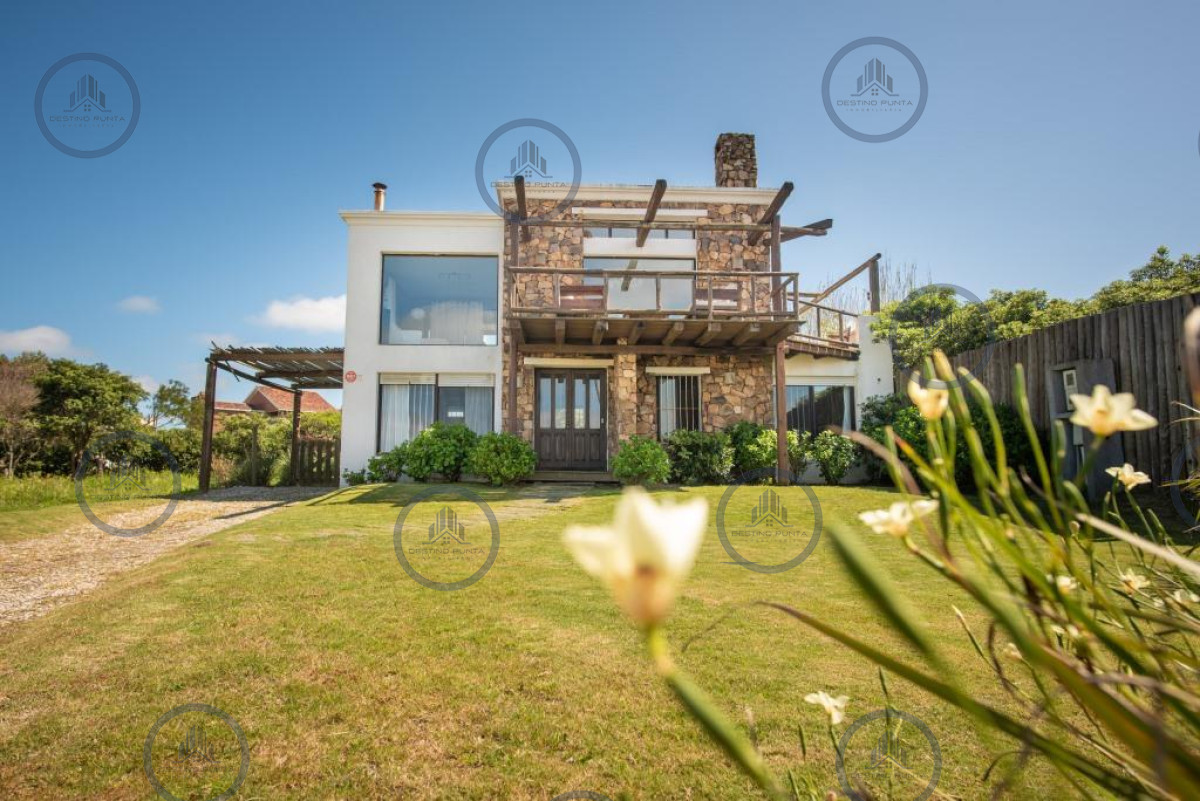 Casa ID.1095 - Casa de 4 Dormitorios con Vista al Mar y Piscina, El Chorro Manantiales