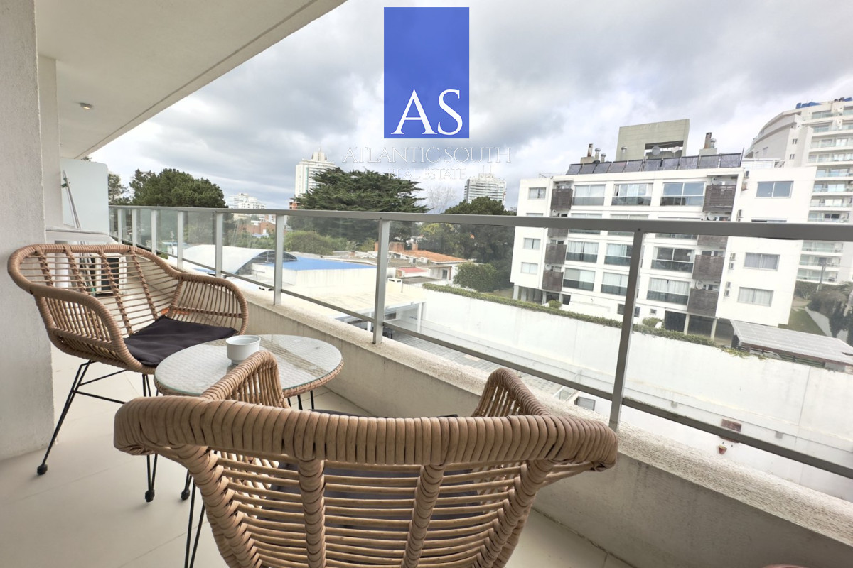 Apartamento ID.3712 - Apartamento moderno 2 dormitorios terraza servicios bajos gastos moderno en venta - Aidy Grill Punta del Este