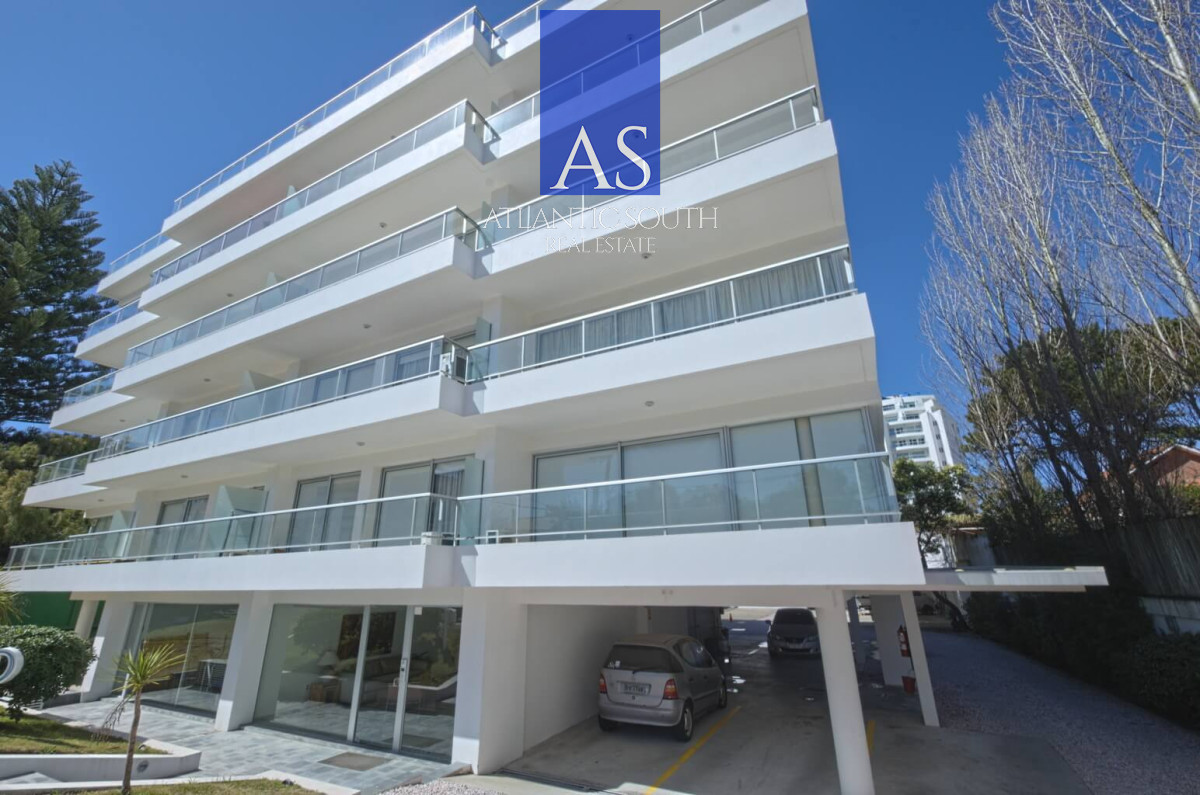 Apartamento ID.3712 - Apartamento moderno 2 dormitorios terraza servicios bajos gastos moderno en venta - Aidy Grill Punta del Este