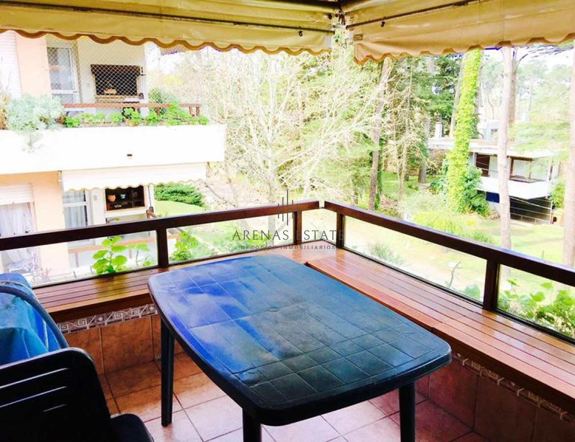 Apartamento ID.2251 - Apartamento en venta 3 dormitorios con parrillero Playa Mansa