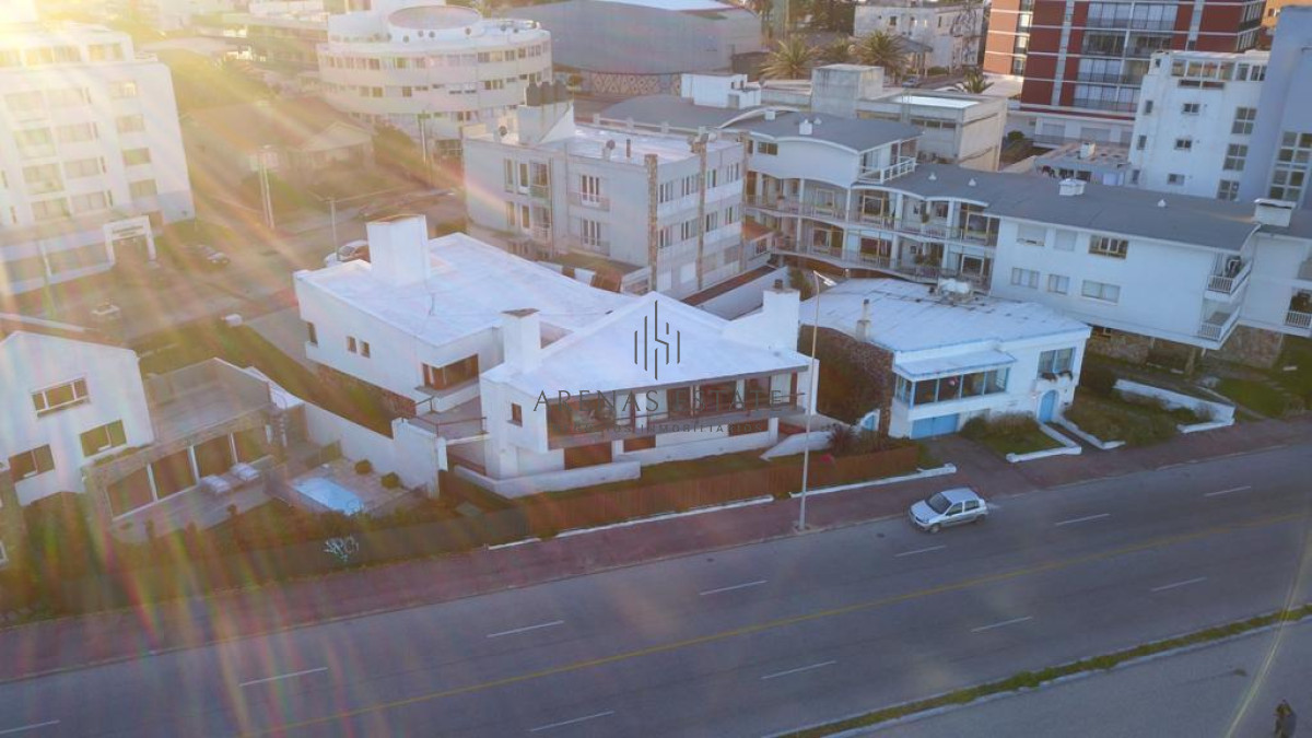 Casa ID.1316 - Casa en venta, Punta del Este, Península
