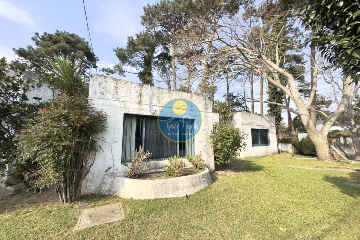 Miniatura de Casa de 4 dormitorios en Jardines de Córdoba, Punta del Este | Todo Punta
