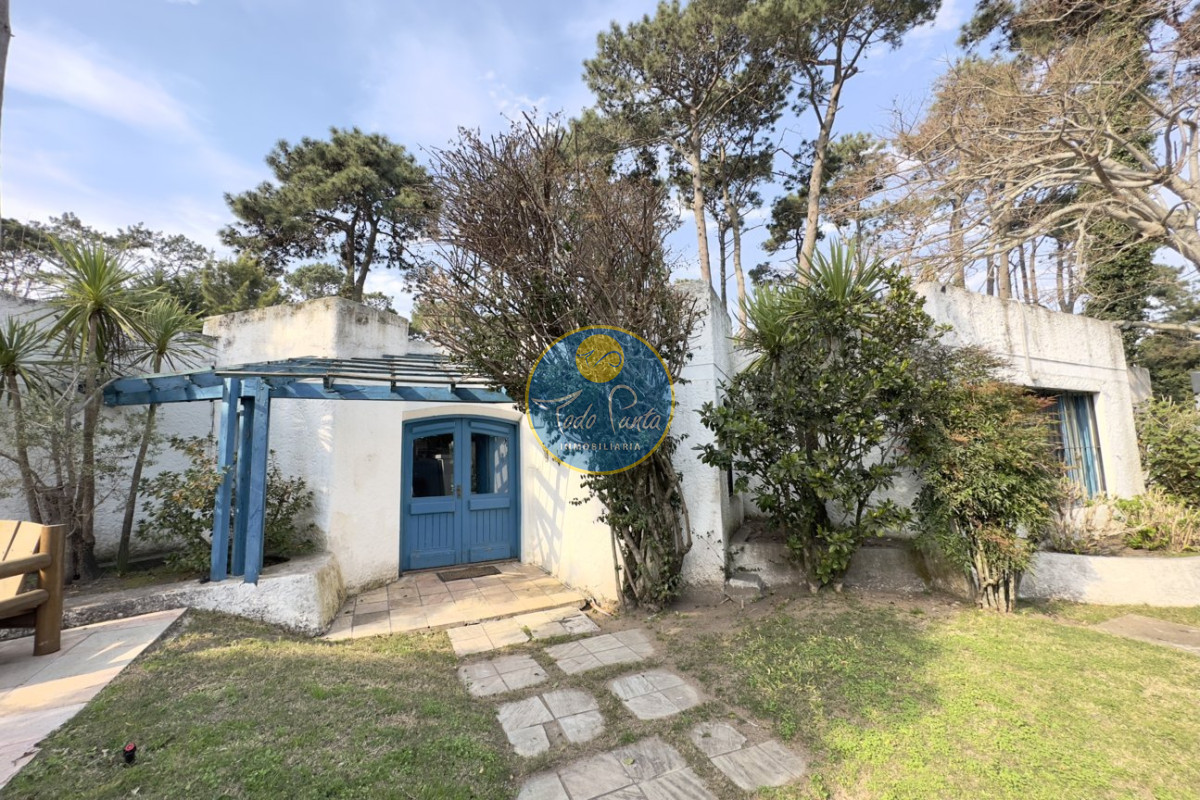 Miniatura de Casa de 4 dormitorios en Jardines de Córdoba, Punta del Este | Todo Punta