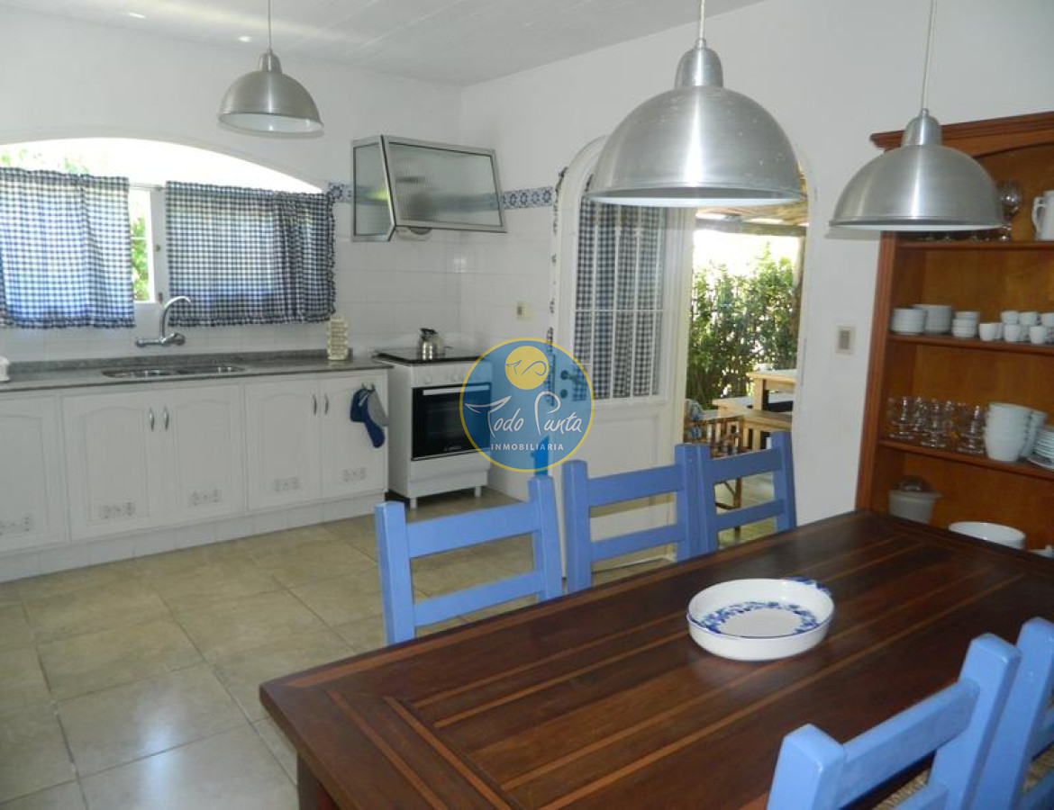 Miniatura de Casa de 2 dormitorios en El Tesoro, Punta del Este | Todo Punta
