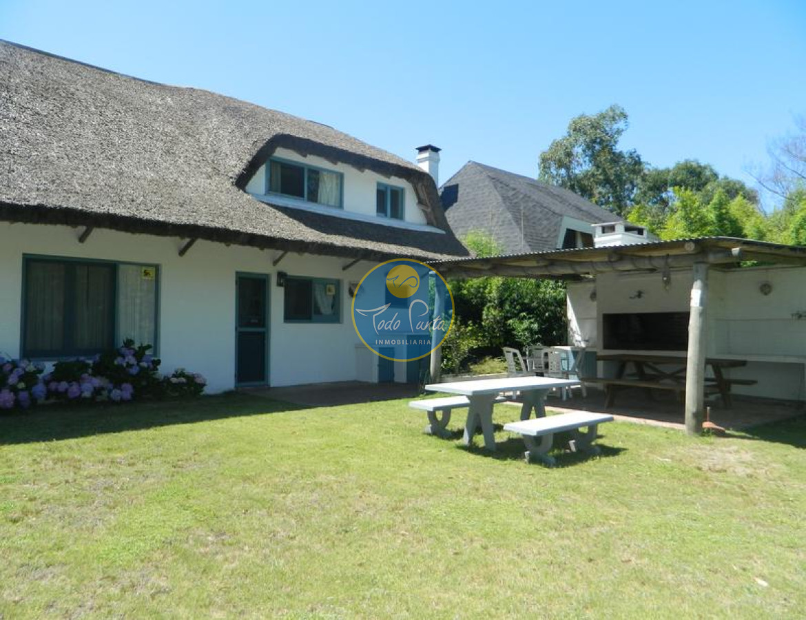 Miniatura de Casa de 3 dormitorios en El Tesoro, Punta del Este | Todo Punta
