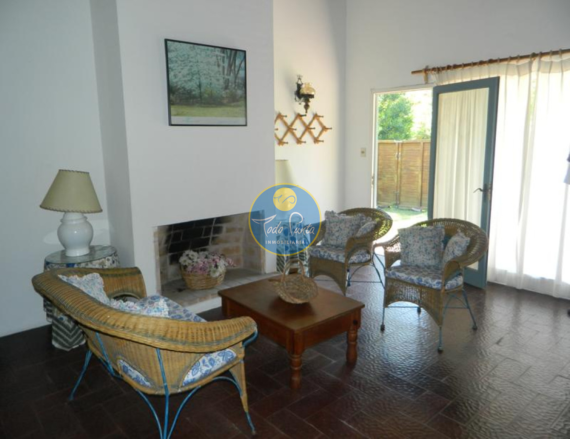 Miniatura de Casa de 3 dormitorios en El Tesoro, Punta del Este | Todo Punta