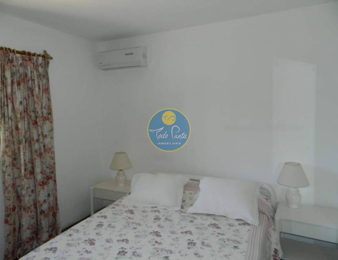 Miniatura de Casa de 3 dormitorios en El Tesoro, Punta del Este | Todo Punta