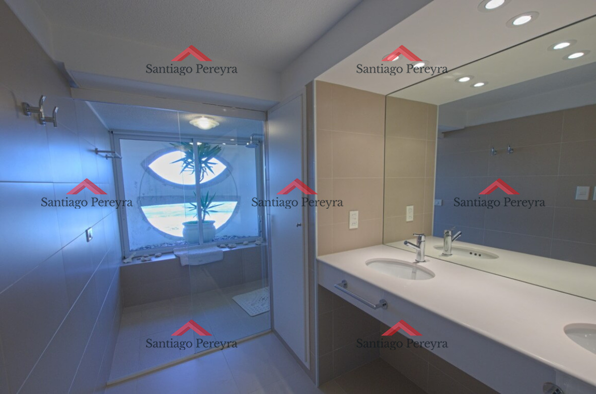 Apartamento ID.12933 - Apartamento frente al mar en Playa Brava, Venta