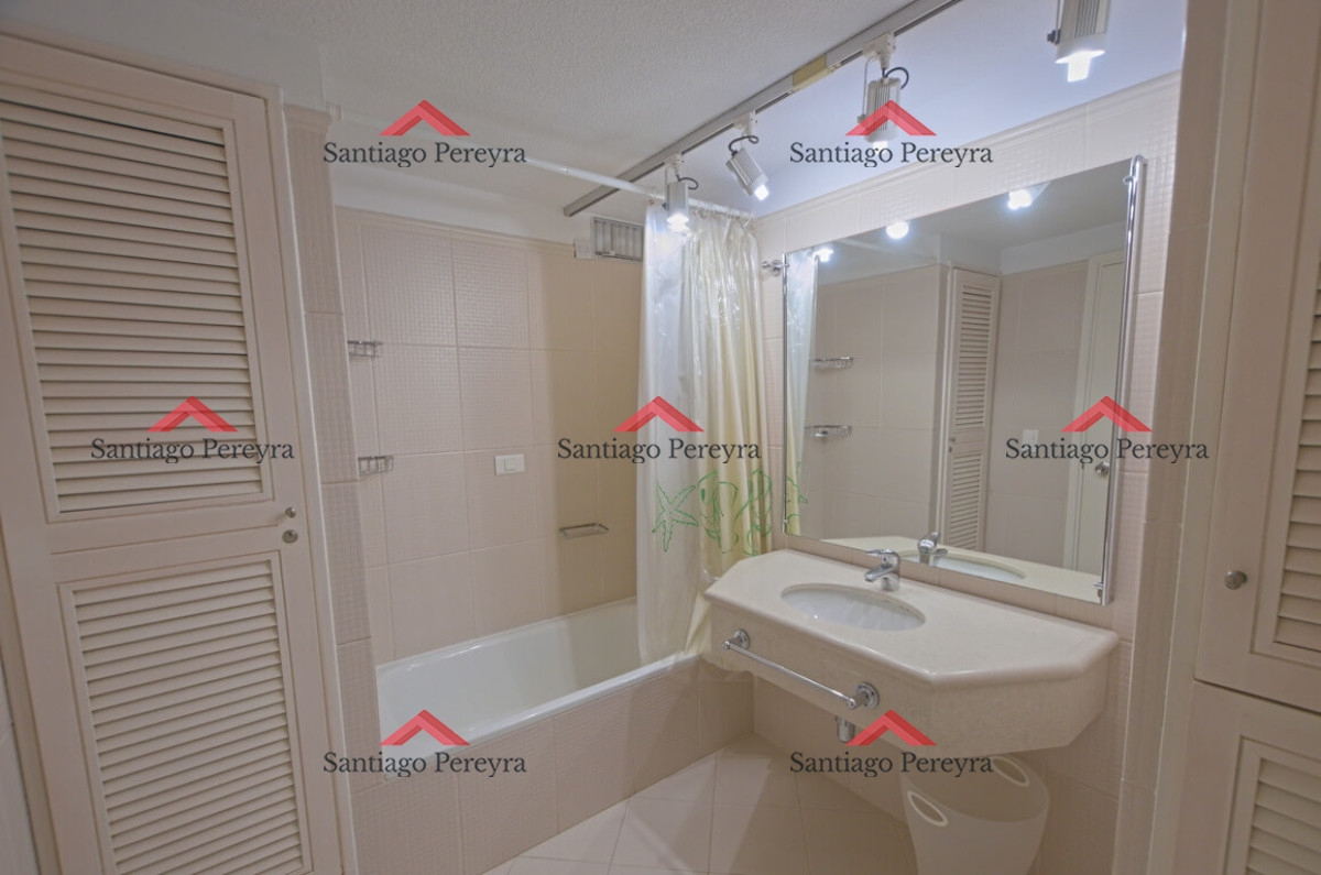 Apartamento ID.12933 - Apartamento frente al mar en Playa Brava, Venta