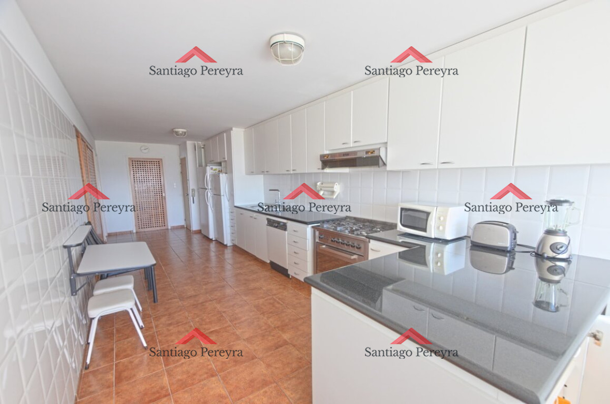 Apartamento ID.12933 - Apartamento frente al mar en Playa Brava, Venta