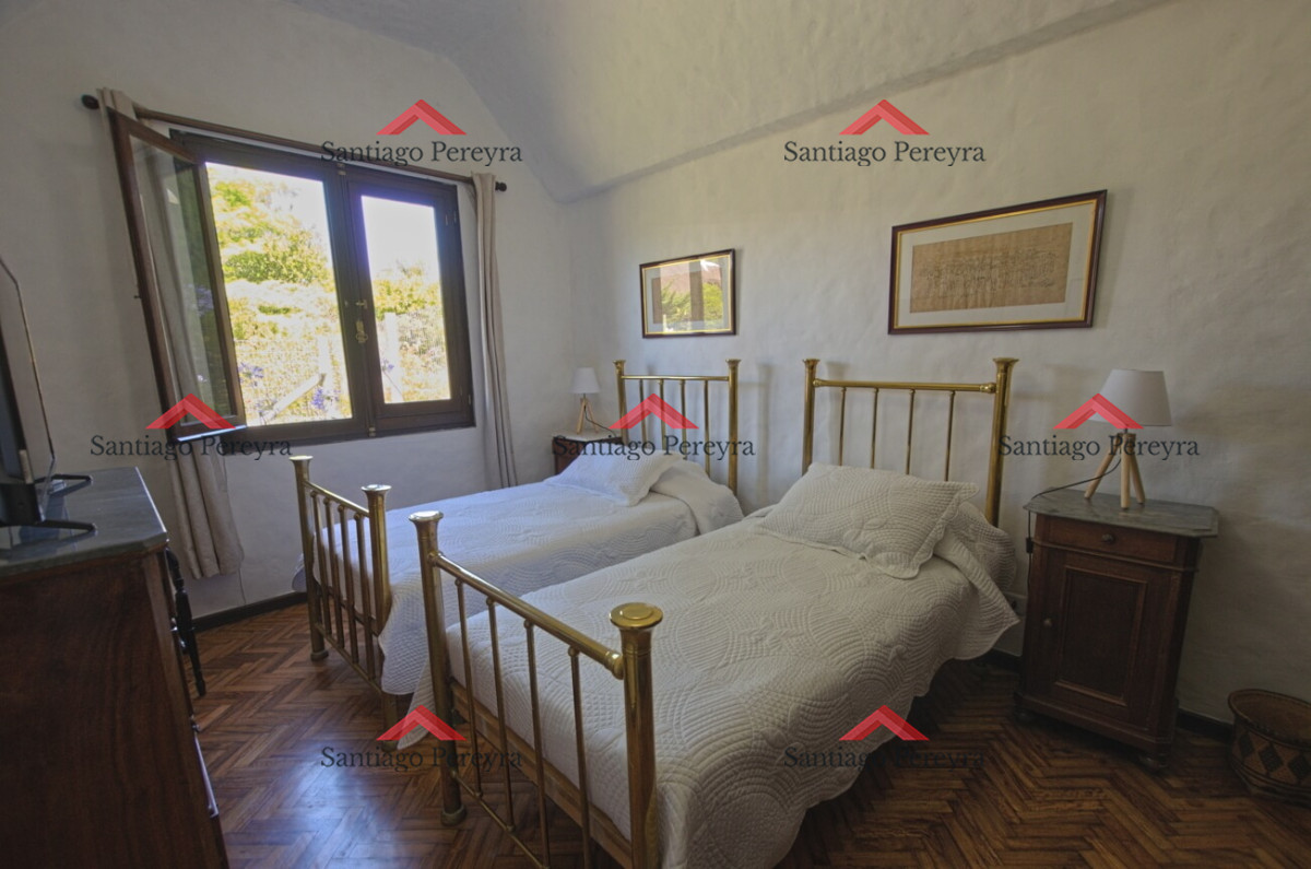 Casa ID.14422 - Casa de 4 dormitorios con piscina climatizada en alquiler