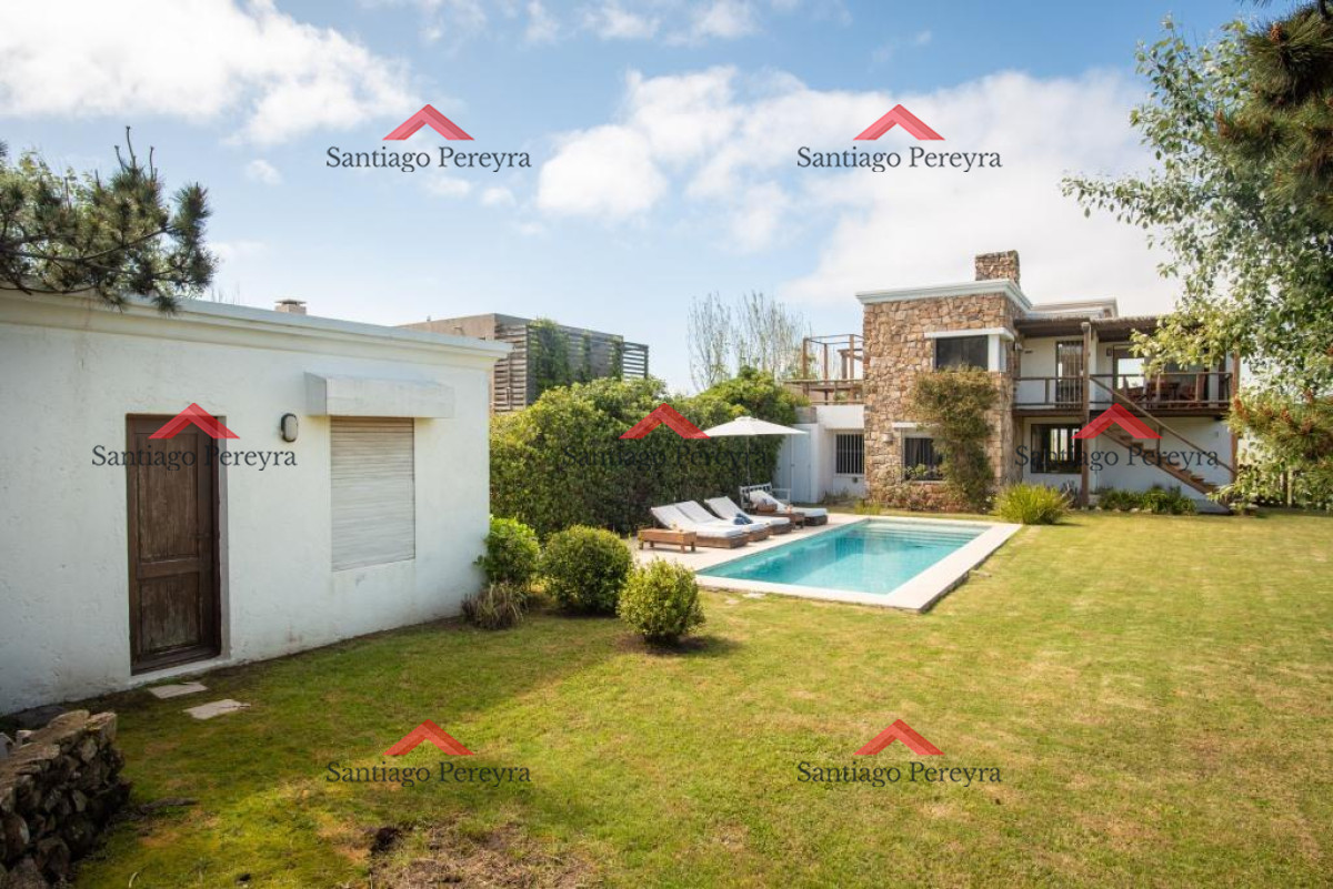 Casa ID.7350 - Casa en venta con vista al mar