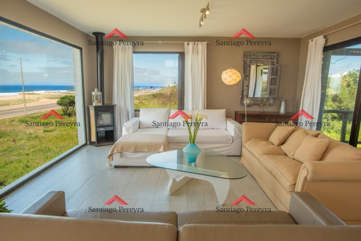 Casa ID.7350 - Casa en venta con vista al mar