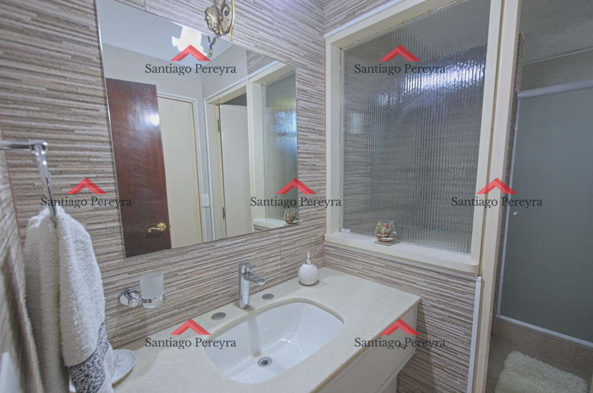 Casa ID.14422 - Casa de 4 dormitorios con piscina climatizada en alquiler