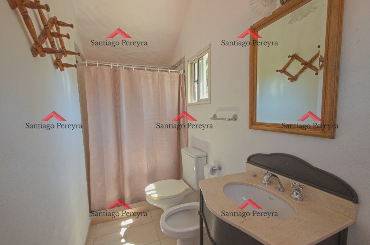 Casa ID.14422 - Casa de 4 dormitorios con piscina climatizada en alquiler